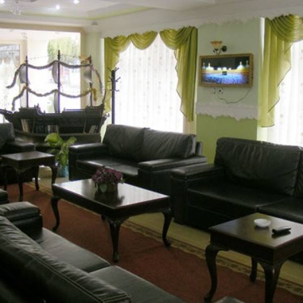Karasu Zümrüt Otel