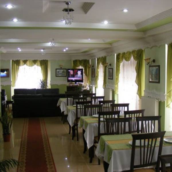Karasu Zümrüt Otel
