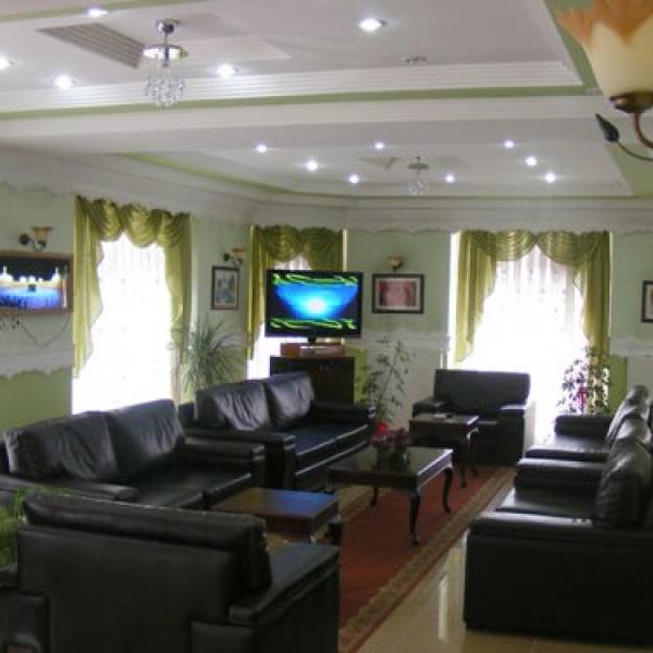 Karasu Zümrüt Otel